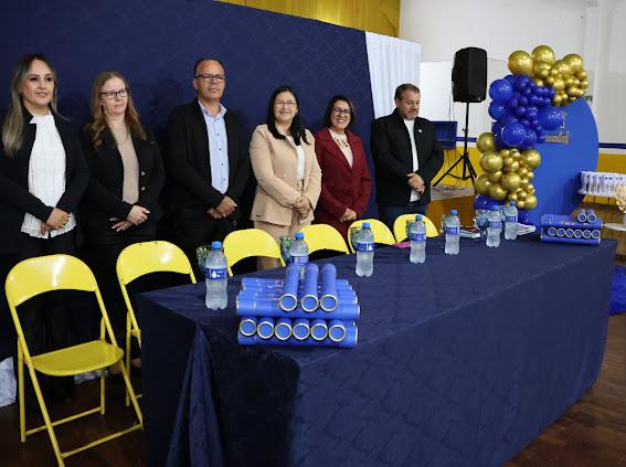 Prefeito Donizete prestigia formatura dos alunos do curso Normal Médio