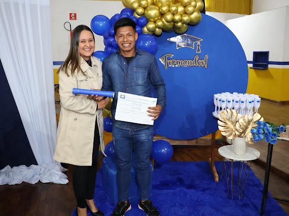 Prefeito Donizete prestigia formatura dos alunos do curso Normal Médio