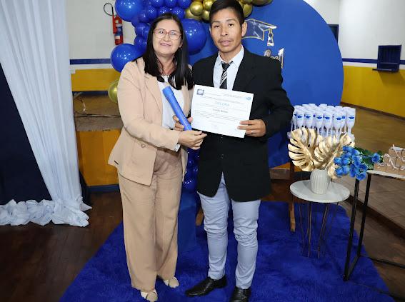 Prefeito Donizete prestigia formatura dos alunos do curso Normal Médio