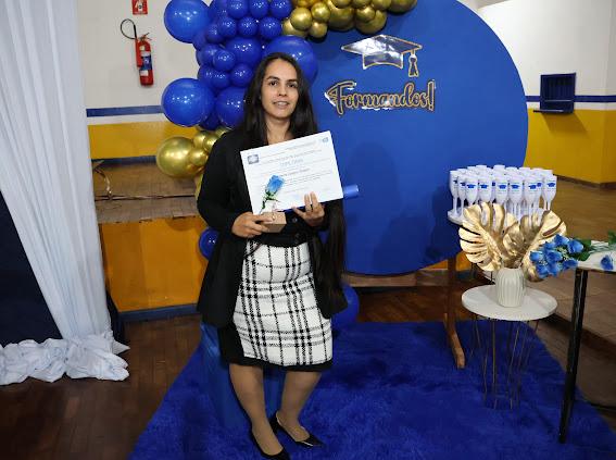 Prefeito Donizete prestigia formatura dos alunos do curso Normal Médio