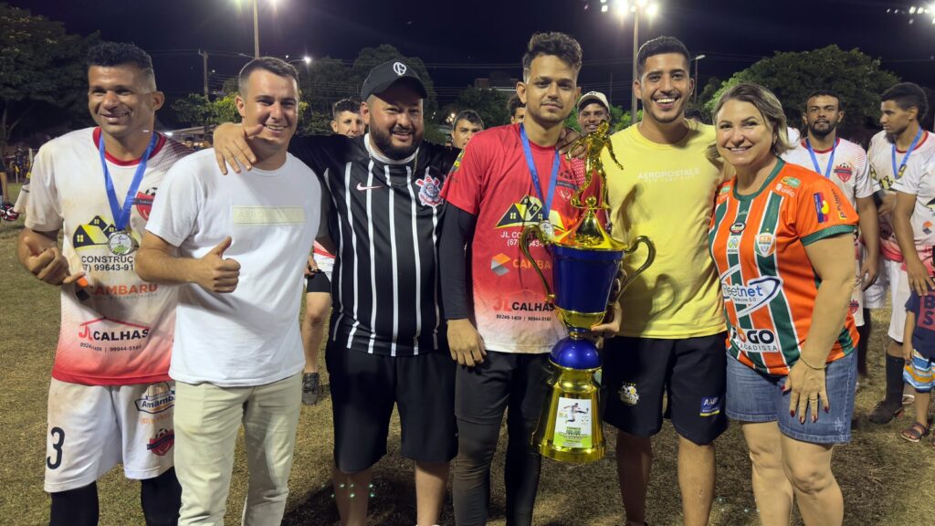 Torneios de Futebol Suíço e Vôlei de Areia movimentaram o Harry Amorim no Dia do Trabalhador