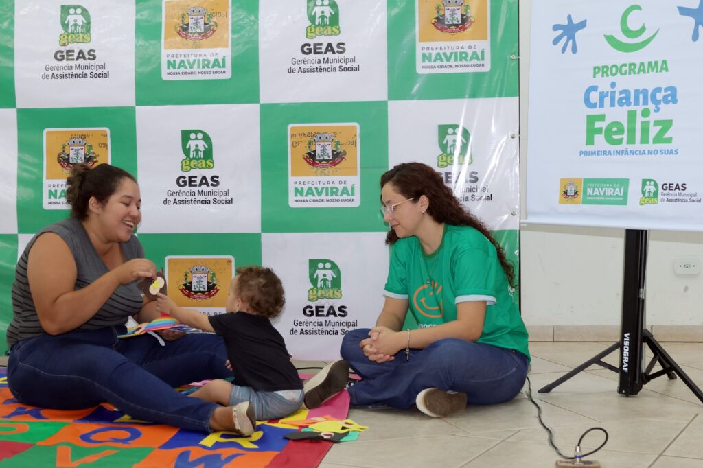 Assistência Social da Prefeitura de Naviraí participa de oficina de intercâmbio entre famílias do Brasil e Paraguai