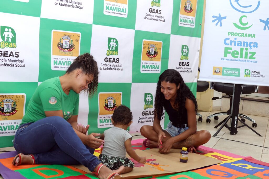 Assistência Social da Prefeitura de Naviraí participa de oficina de intercâmbio entre famílias do Brasil e Paraguai