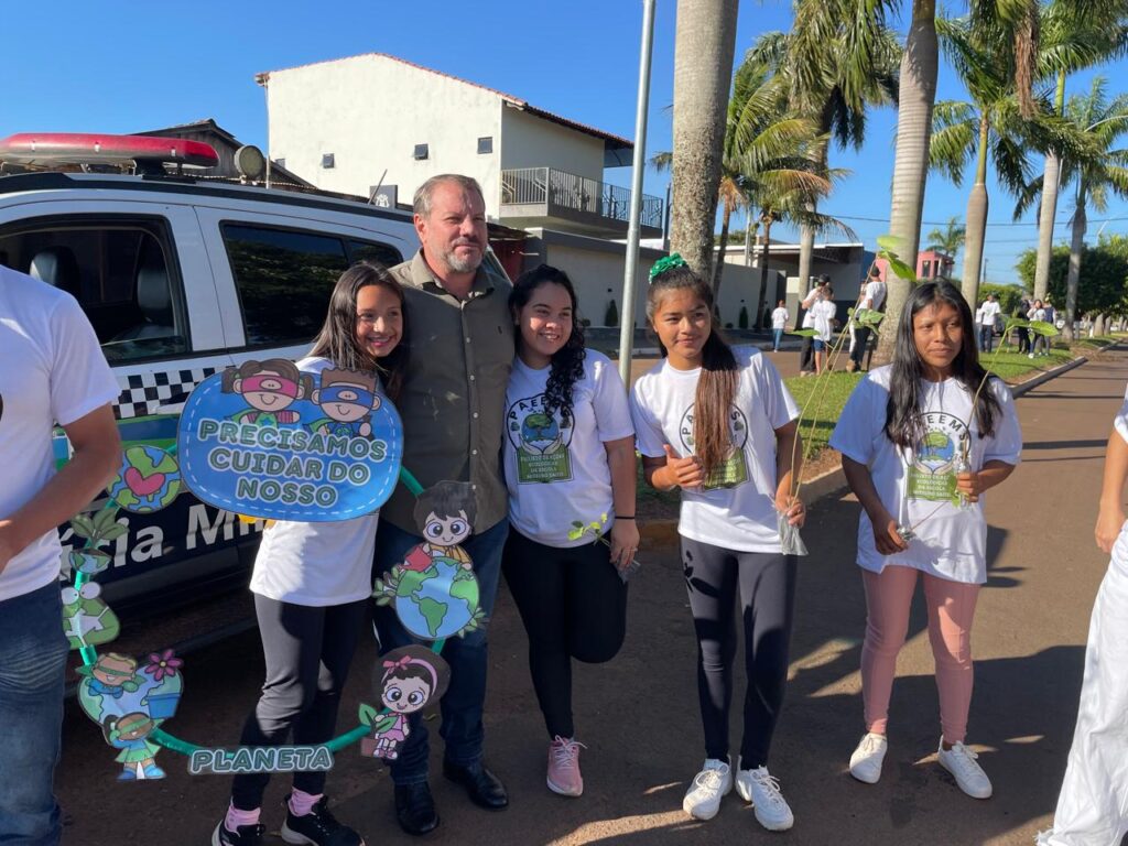 Alunos da E.M. Dr. Mitsuro Saito participaram do "Projeto de Ações Ecológicas" em Paranhos