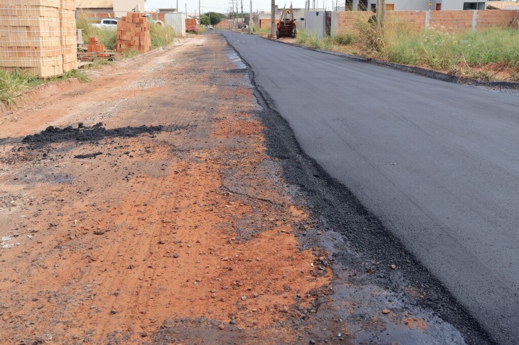 Residencial Portinari II é mais um bairro de Naviraí que a Prefeitura executa obra de recapeamento