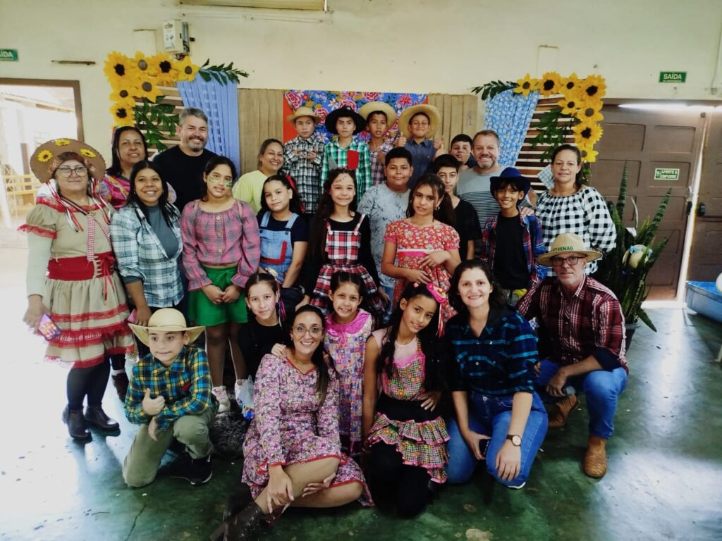 Prefeito Donizete prestigia festa junina da Escola Municipal Vereador Ivo Ilmo Wachsmann