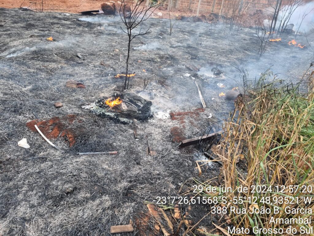 Corpo de Bombeiros atendeu ocorrências de incêndio neste sábado (29) em Amambai