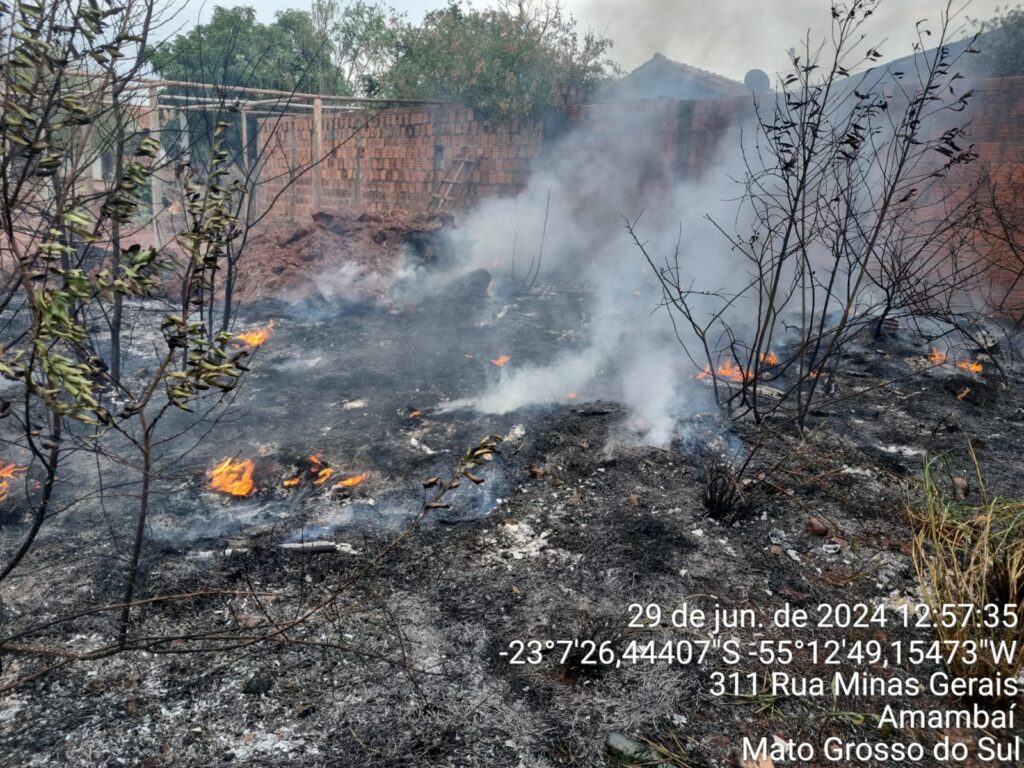 Corpo de Bombeiros atendeu ocorrências de incêndio neste sábado (29) em Amambai