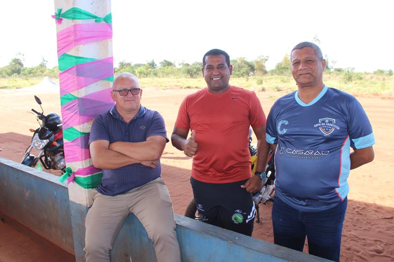 Abertura da 1ª Copa Terrão de Futebol masculino e feminino em Amambai