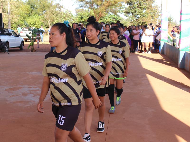 Abertura da 1ª Copa Terrão de Futebol masculino e feminino em Amambai