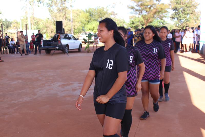 Abertura da 1ª Copa Terrão de Futebol masculino e feminino em Amambai