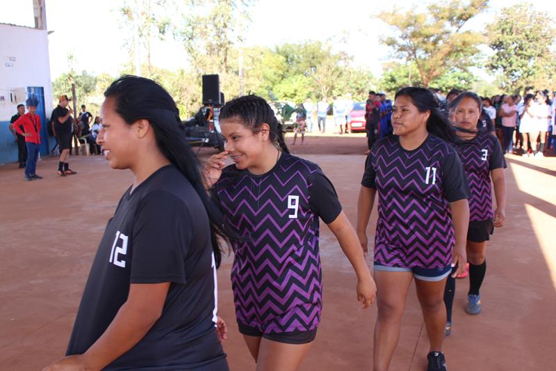 Abertura da 1ª Copa Terrão de Futebol masculino e feminino em Amambai