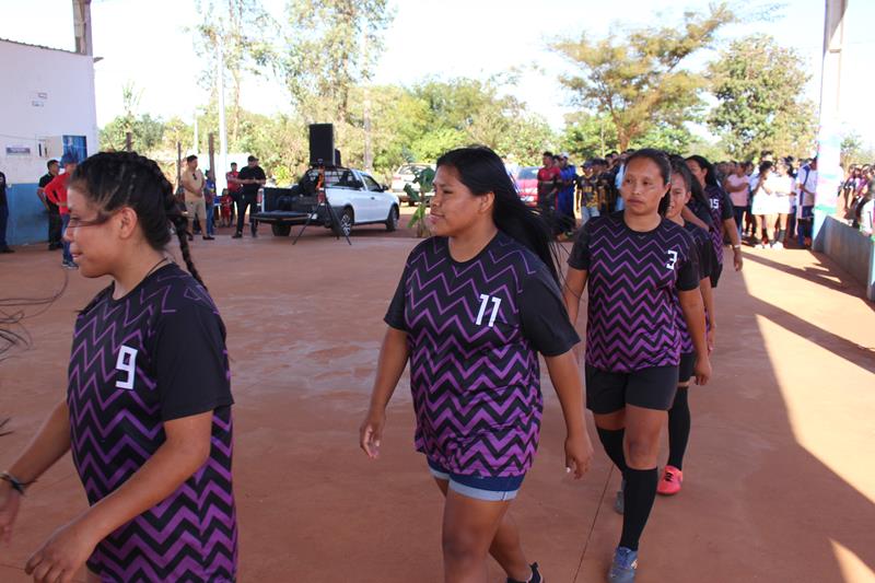 Abertura da 1ª Copa Terrão de Futebol masculino e feminino em Amambai