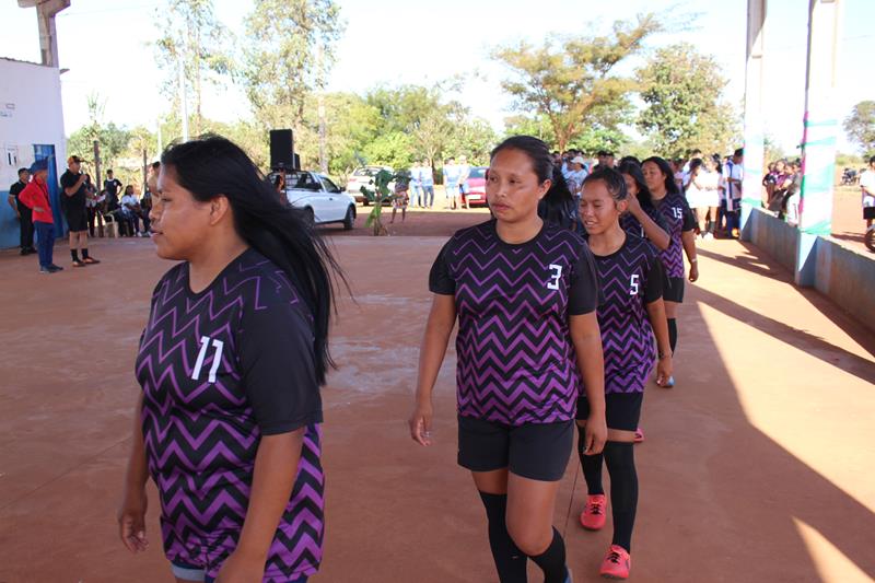 Abertura da 1ª Copa Terrão de Futebol masculino e feminino em Amambai