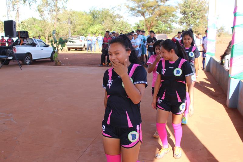 Abertura da 1ª Copa Terrão de Futebol masculino e feminino em Amambai