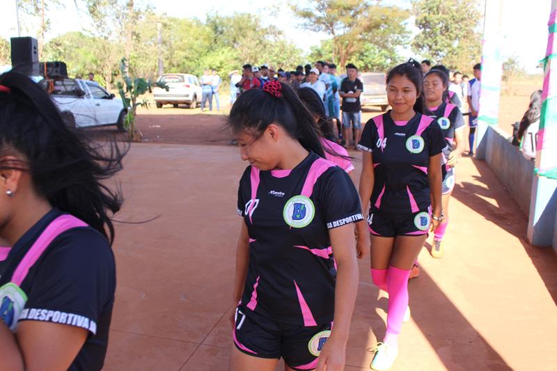 Abertura da 1ª Copa Terrão de Futebol masculino e feminino em Amambai