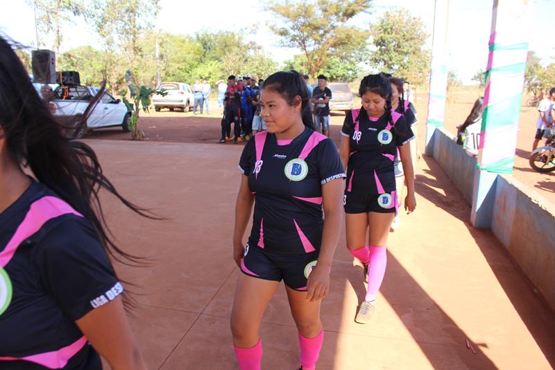 Abertura da 1ª Copa Terrão de Futebol masculino e feminino em Amambai