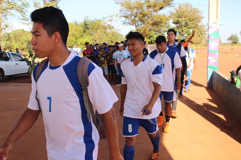 Abertura da 1ª Copa Terrão de Futebol masculino e feminino em Amambai