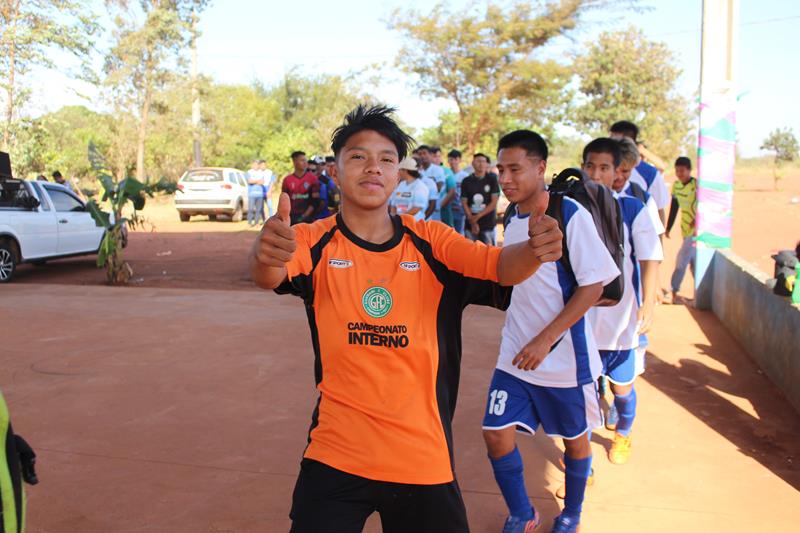 Abertura da 1ª Copa Terrão de Futebol masculino e feminino em Amambai