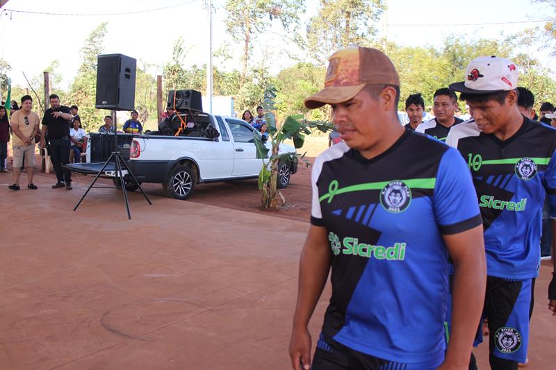 Abertura da 1ª Copa Terrão de Futebol masculino e feminino em Amambai