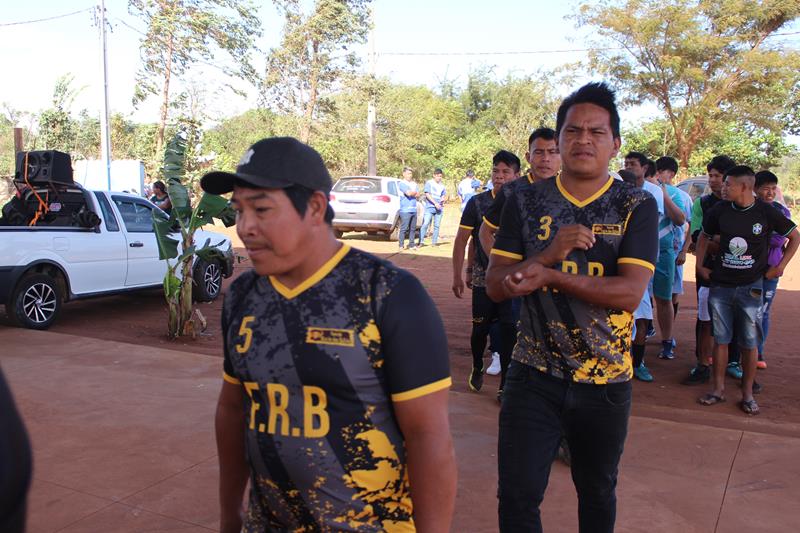 Abertura da 1ª Copa Terrão de Futebol masculino e feminino em Amambai