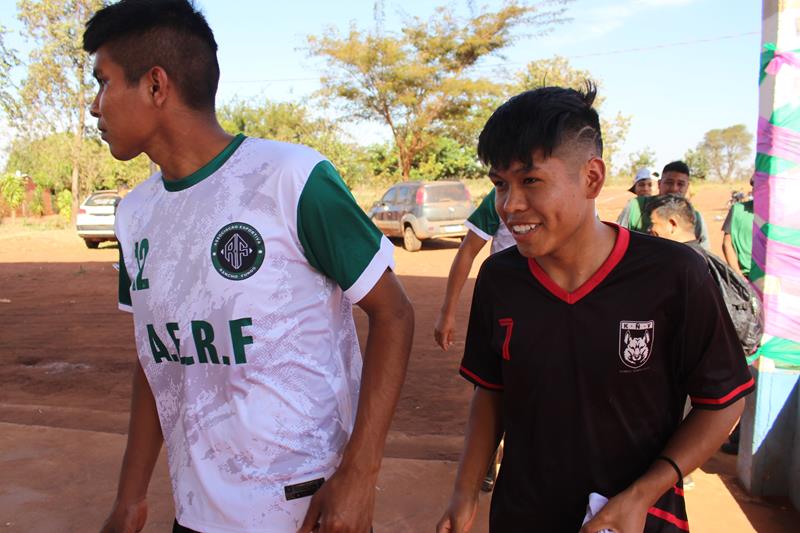 Abertura da 1ª Copa Terrão de Futebol masculino e feminino em Amambai