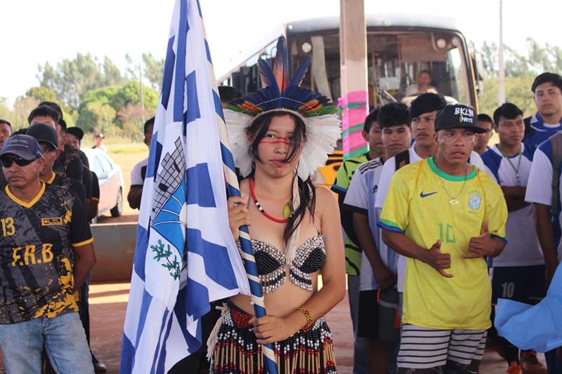 Abertura da 1ª Copa Terrão de Futebol masculino e feminino em Amambai