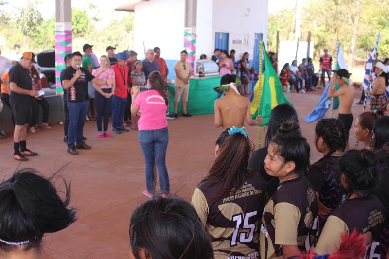 Abertura da 1ª Copa Terrão de Futebol masculino e feminino em Amambai