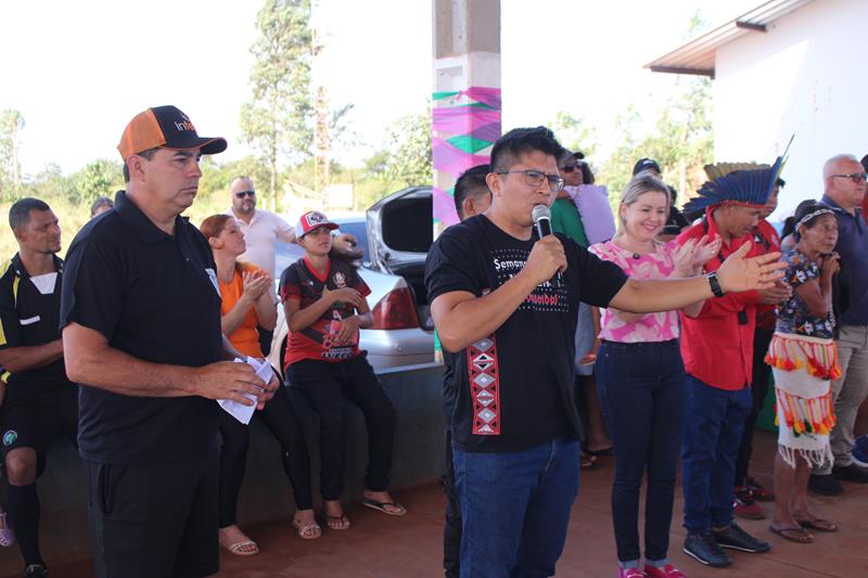 Abertura da 1ª Copa Terrão de Futebol masculino e feminino em Amambai