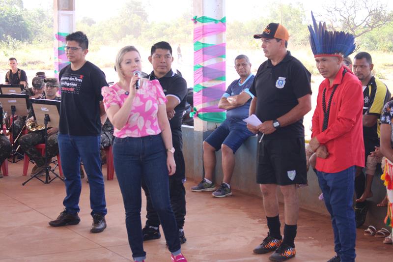 Abertura da 1ª Copa Terrão de Futebol masculino e feminino em Amambai