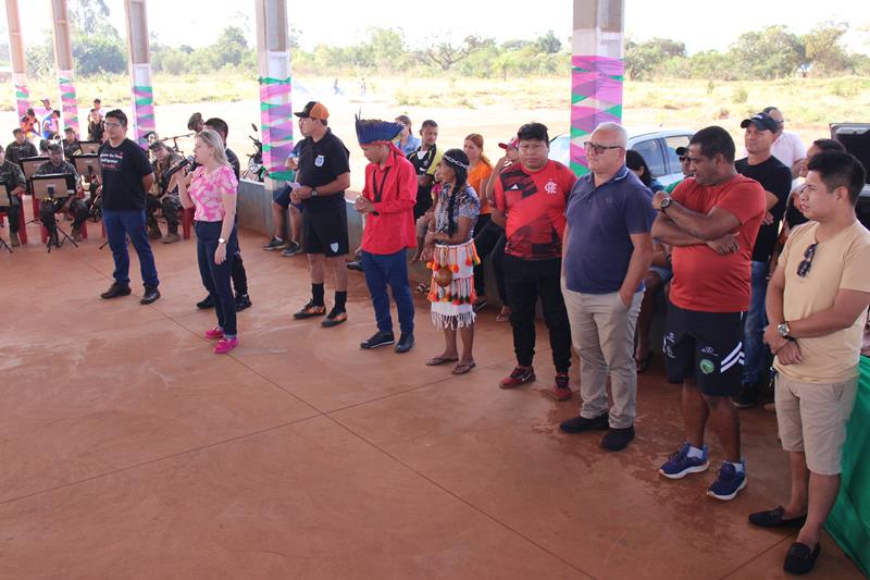 Abertura da 1ª Copa Terrão de Futebol masculino e feminino em Amambai