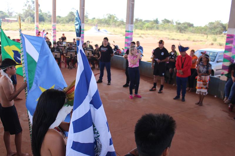 Abertura da 1ª Copa Terrão de Futebol masculino e feminino em Amambai