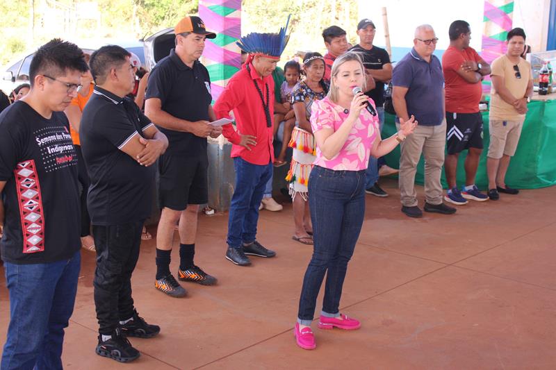 Abertura da 1ª Copa Terrão de Futebol masculino e feminino em Amambai