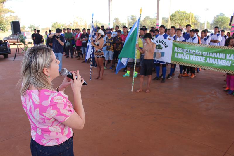 Abertura da 1ª Copa Terrão de Futebol masculino e feminino em Amambai