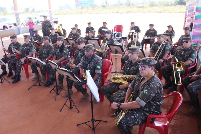 Abertura da 1ª Copa Terrão de Futebol masculino e feminino em Amambai