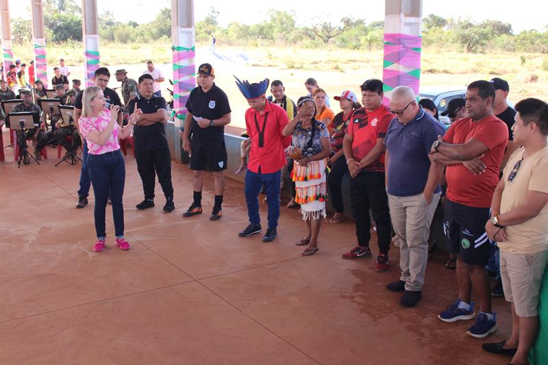 Abertura da 1ª Copa Terrão de Futebol masculino e feminino em Amambai