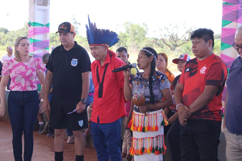 Abertura da 1ª Copa Terrão de Futebol masculino e feminino em Amambai