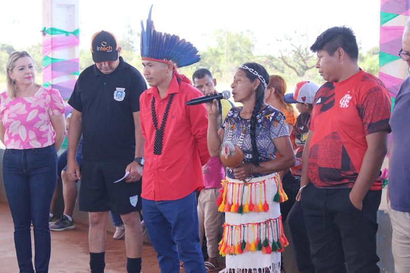 Abertura da 1ª Copa Terrão de Futebol masculino e feminino em Amambai