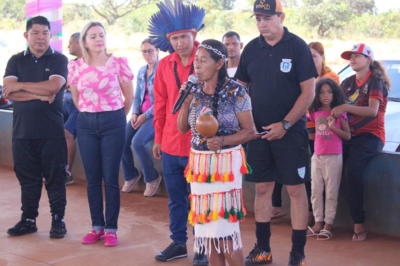 Abertura da 1ª Copa Terrão de Futebol masculino e feminino em Amambai