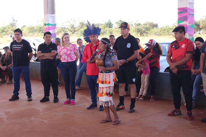 Abertura da 1ª Copa Terrão de Futebol masculino e feminino em Amambai