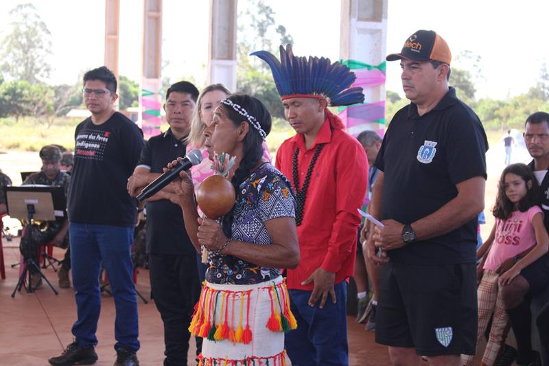 Abertura da 1ª Copa Terrão de Futebol masculino e feminino em Amambai