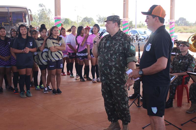 Abertura da 1ª Copa Terrão de Futebol masculino e feminino em Amambai