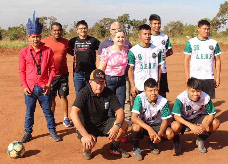 Abertura da 1ª Copa Terrão de Futebol masculino e feminino em Amambai