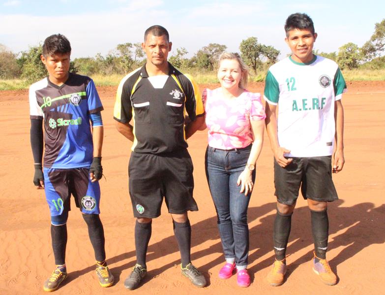 Abertura da 1ª Copa Terrão de Futebol masculino e feminino em Amambai