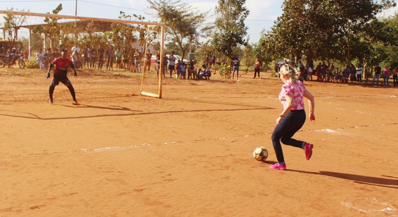 Abertura da 1ª Copa Terrão de Futebol masculino e feminino em Amambai