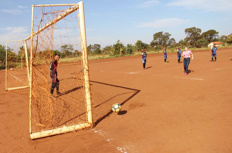 Abertura da 1ª Copa Terrão de Futebol masculino e feminino em Amambai