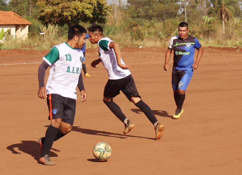 Abertura da 1ª Copa Terrão de Futebol masculino e feminino em Amambai