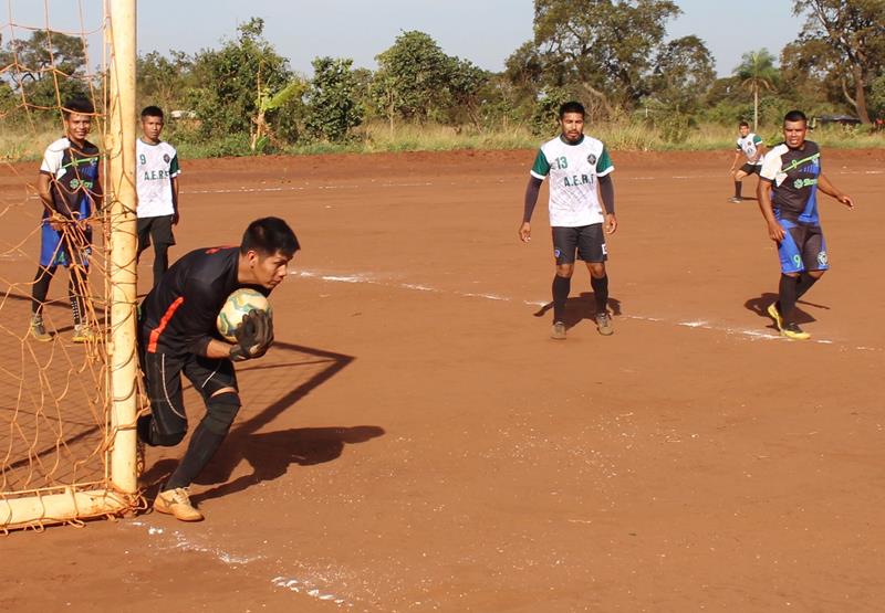 Abertura da 1ª Copa Terrão de Futebol masculino e feminino em Amambai