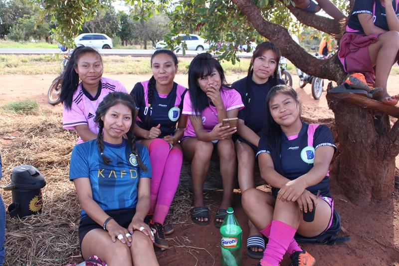 Abertura da 1ª Copa Terrão de Futebol masculino e feminino em Amambai