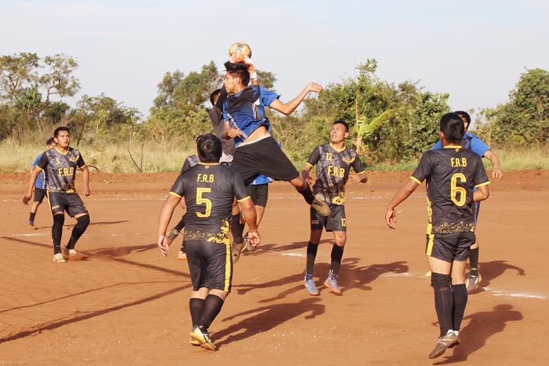 Com grande sucesso Seind abriu 1ª Copa Terrão de Futebol em Amambai